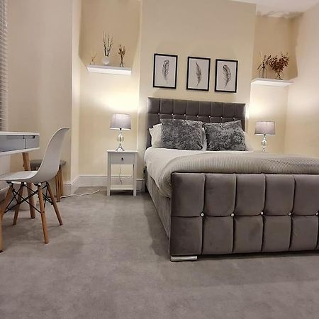 Double Room In Shared Flat London Exteriör bild