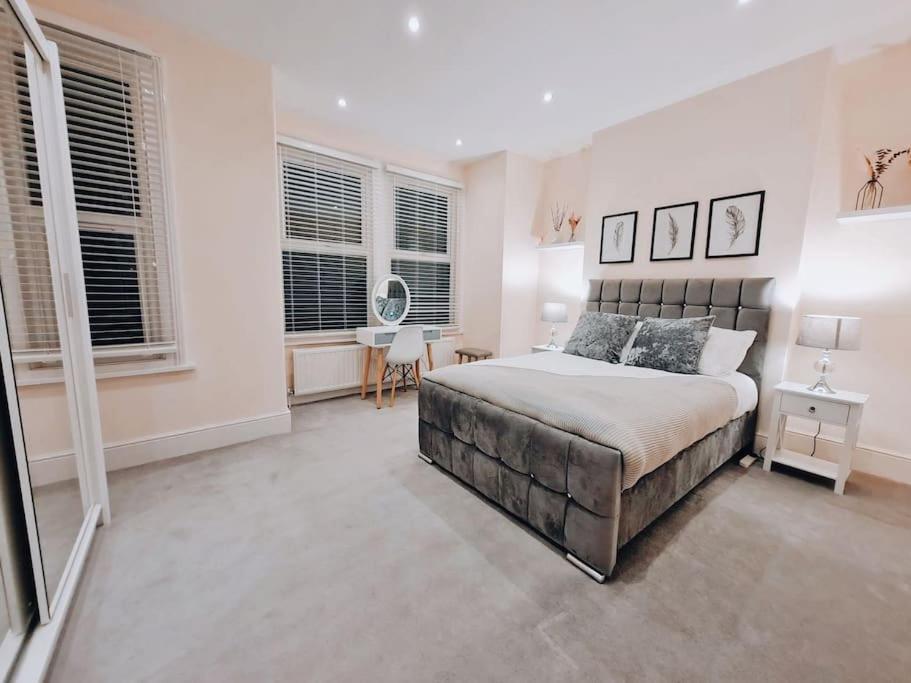Double Room In Shared Flat London Exteriör bild